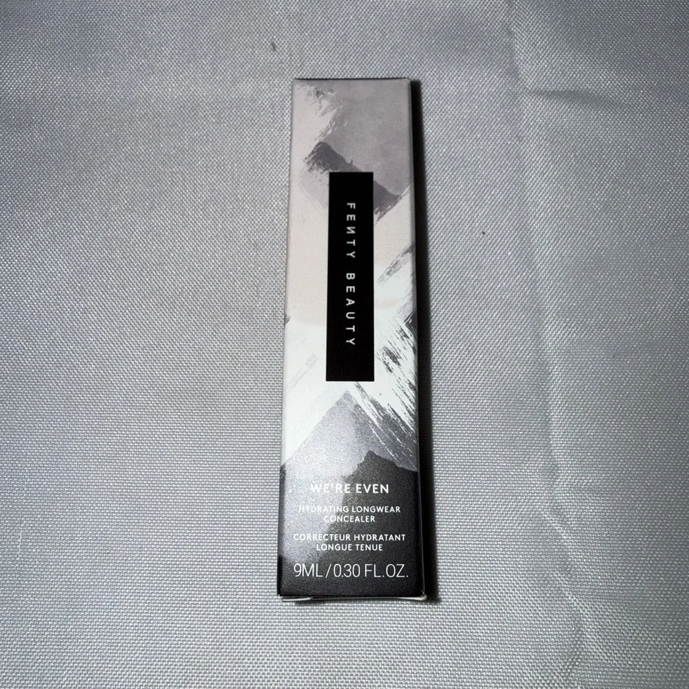 Fenty Beauty We're Even 470W Hydrating Longwear Concealer 0.30oz/9ml New W Box